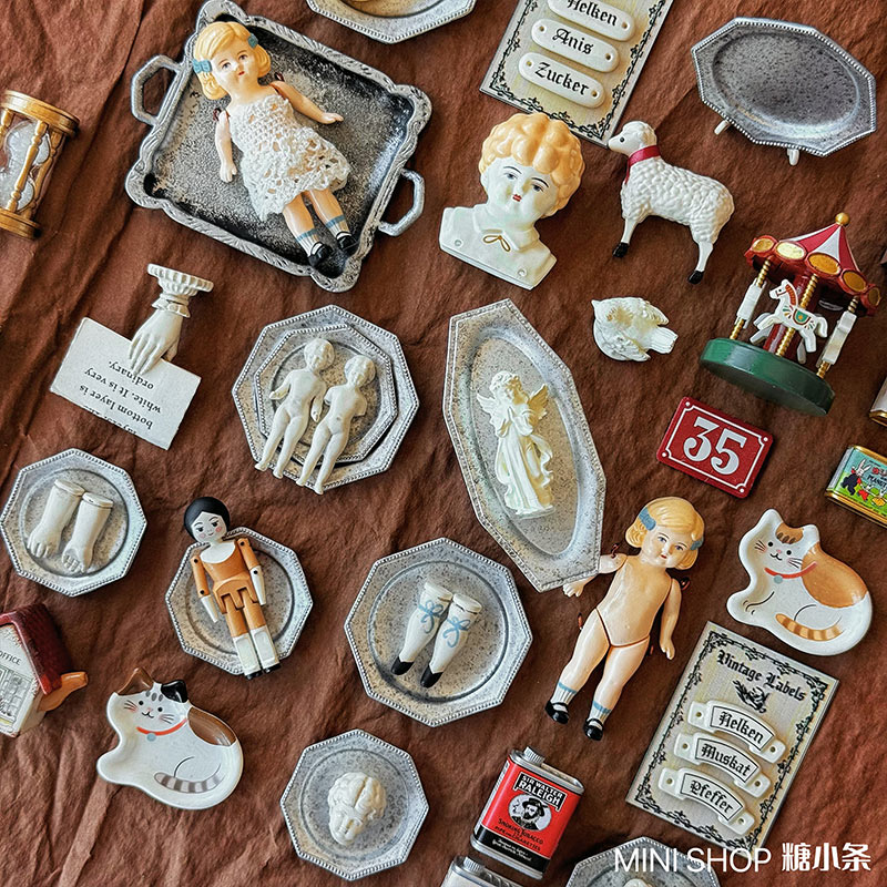Miniature Vintage Doll Set, Ha - огляд і ціна Vintage Collectible Figurines