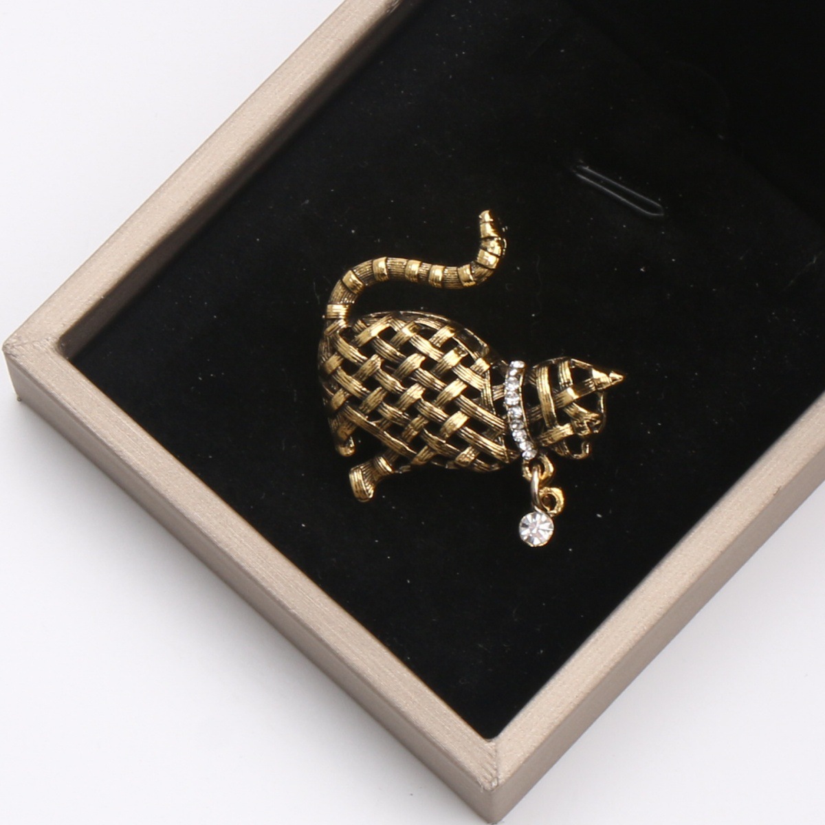 Ornate Woven Cat Brooch Collec - огляд і ціна Collectible Vintage Brooches