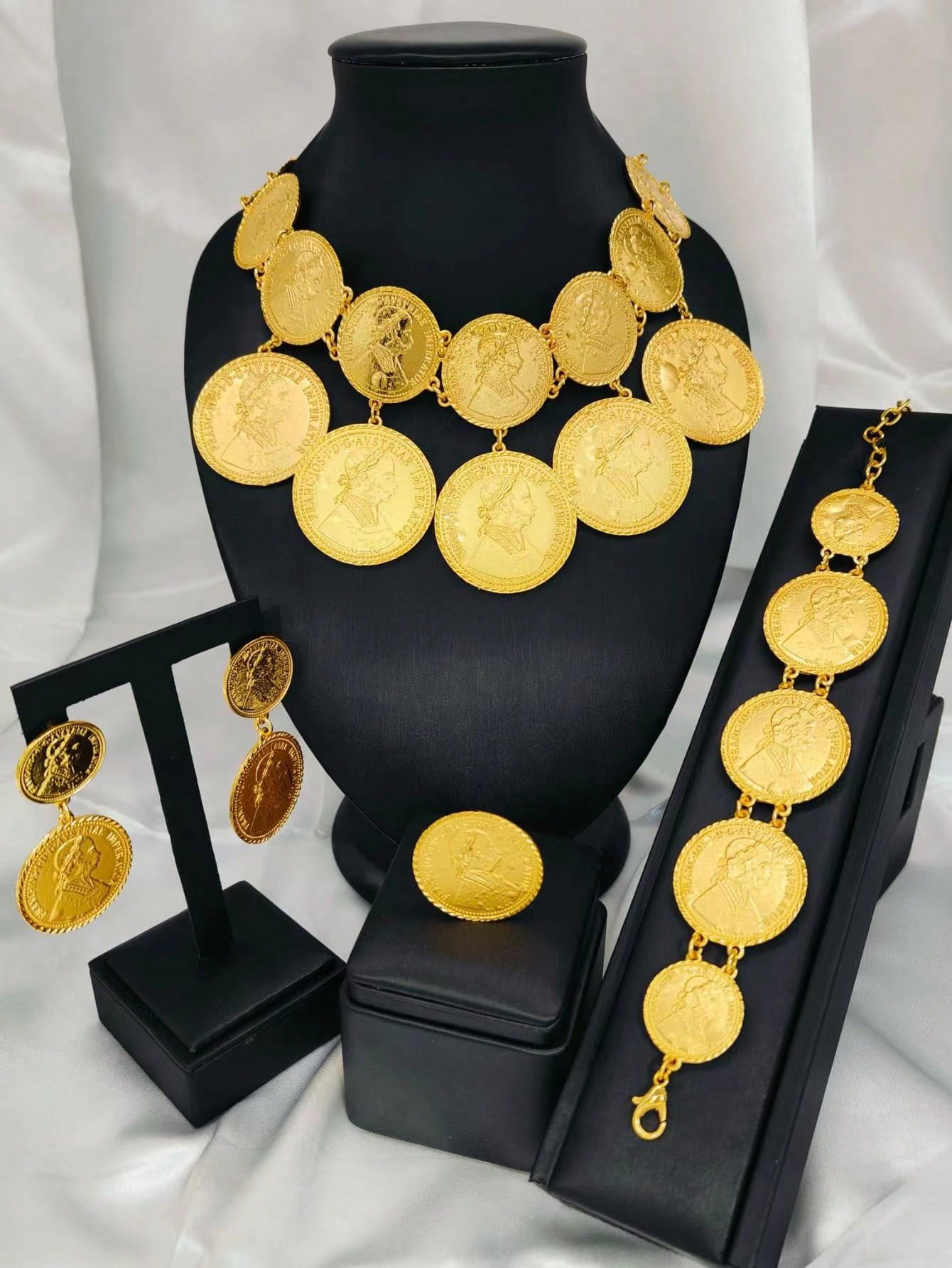 Trendy Nigerian Dubai Gold Col - огляд і ціна Vintage Collectible Coins