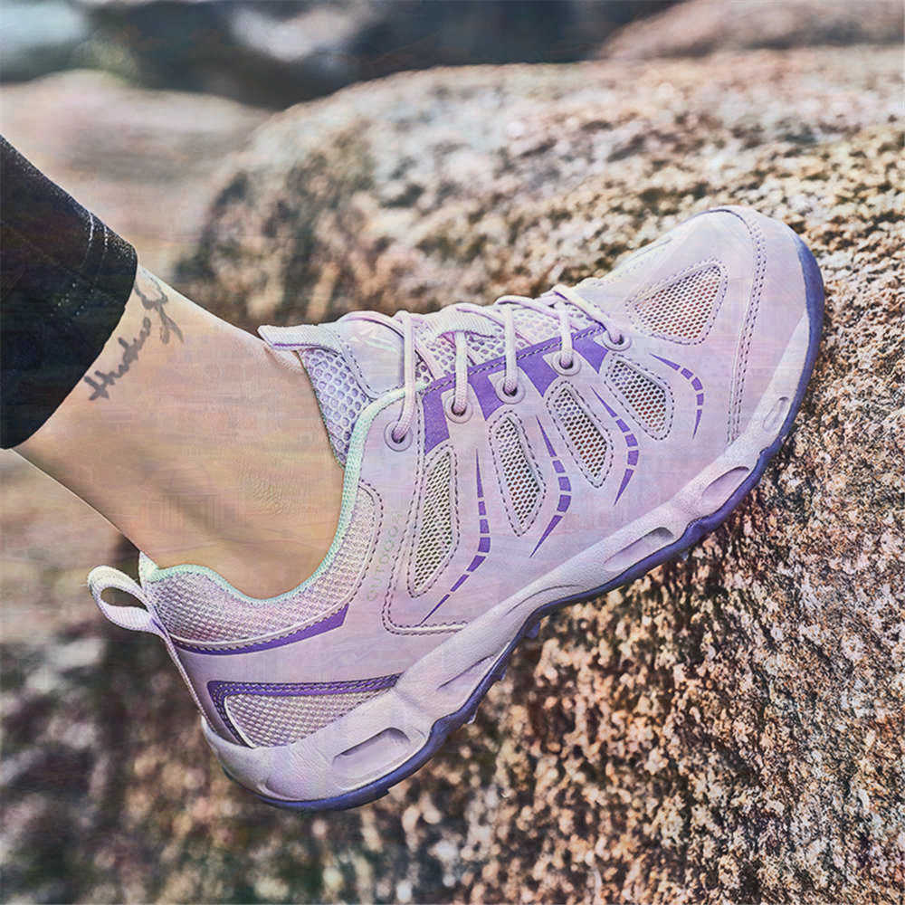 Sumer Round Tip Silver Sneaker - огляд і ціна Vintage And Collectible Items