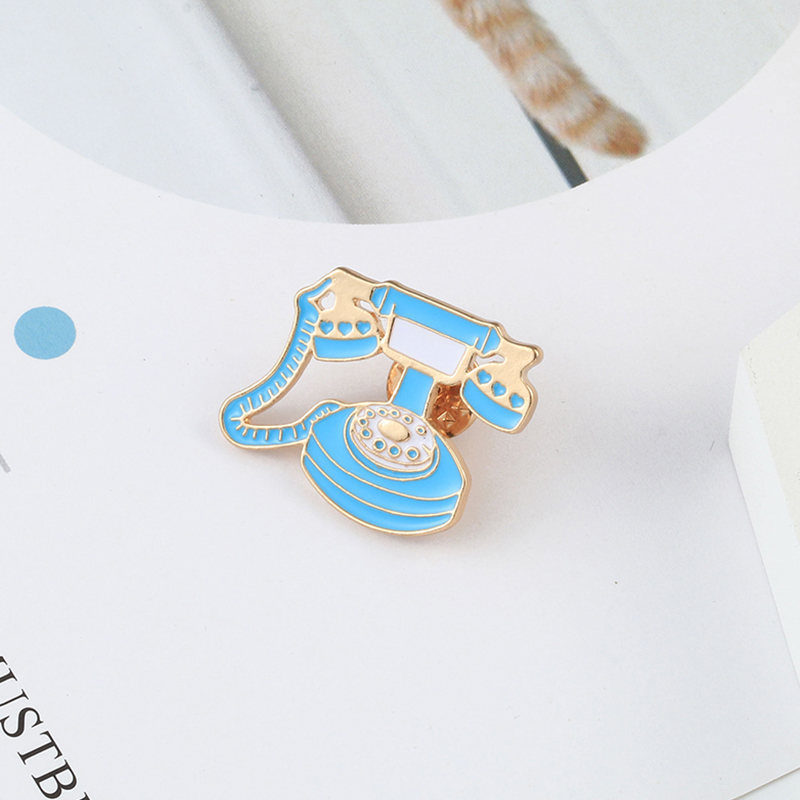 Vintage Game Enamel Pins Colle - огляд і ціна Collectible Vintage Brooches
