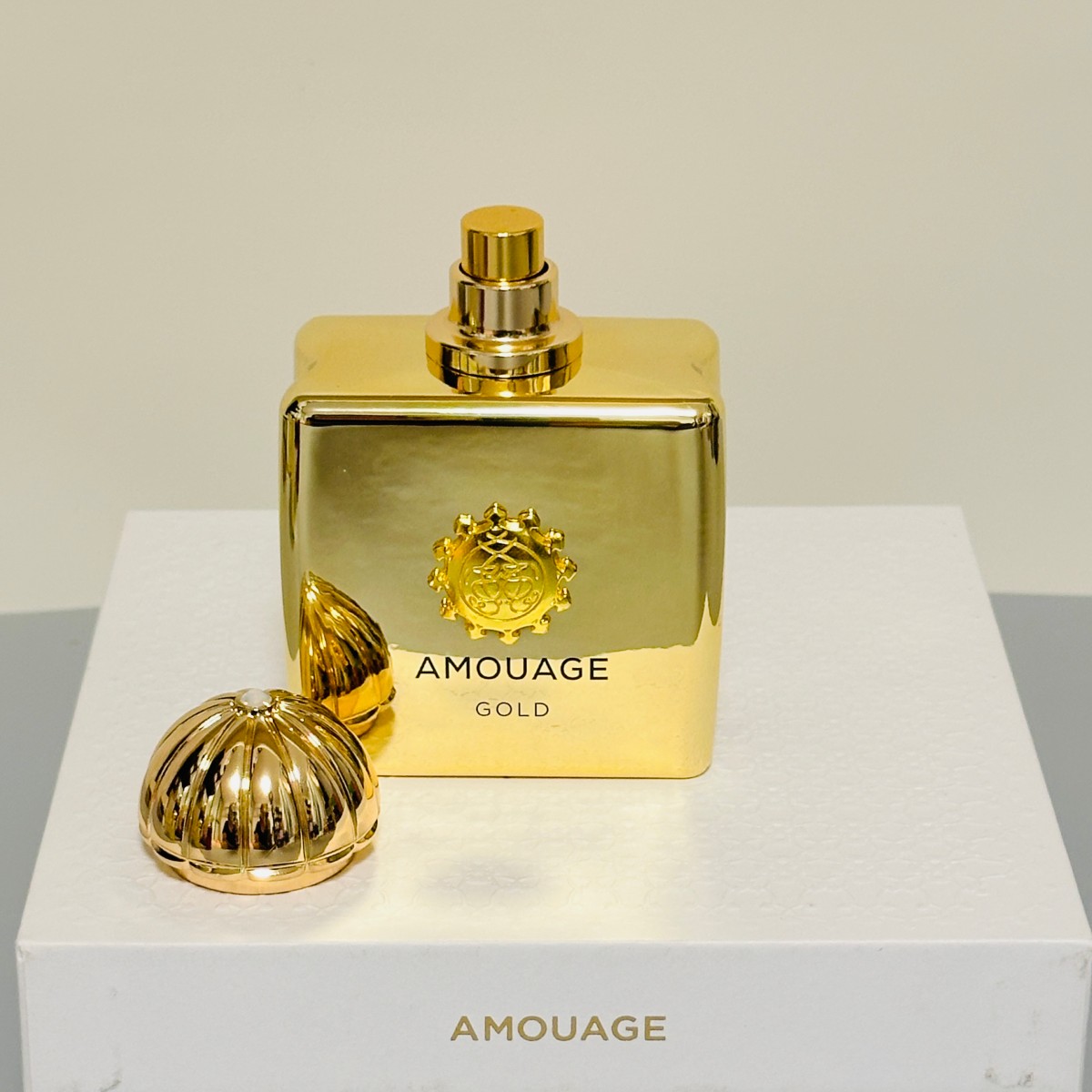 Amouage Gold Woman EDP 100ml 3 - огляд і ціна Vintage Collectible Perfume Bottles